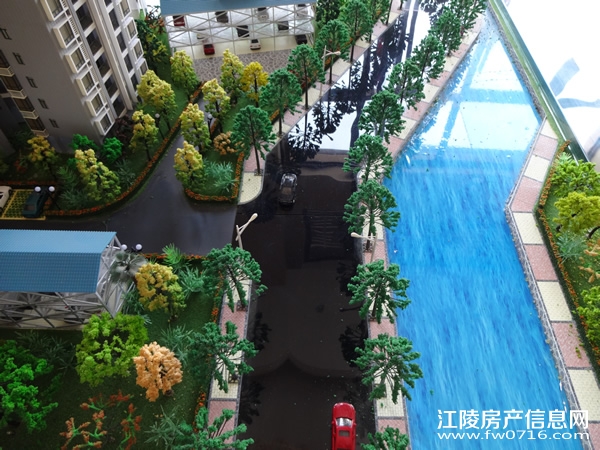 �����Ե����