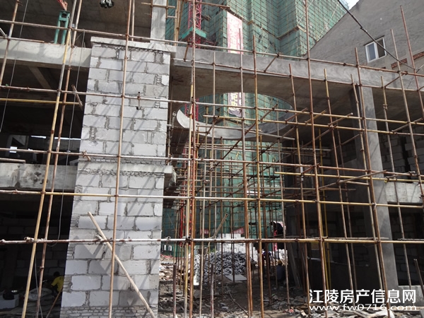 ��Ѩ���г�סլ¥9�·ݽ����չ