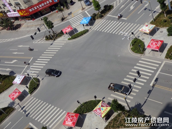 ���ݽ����غ�Ե����