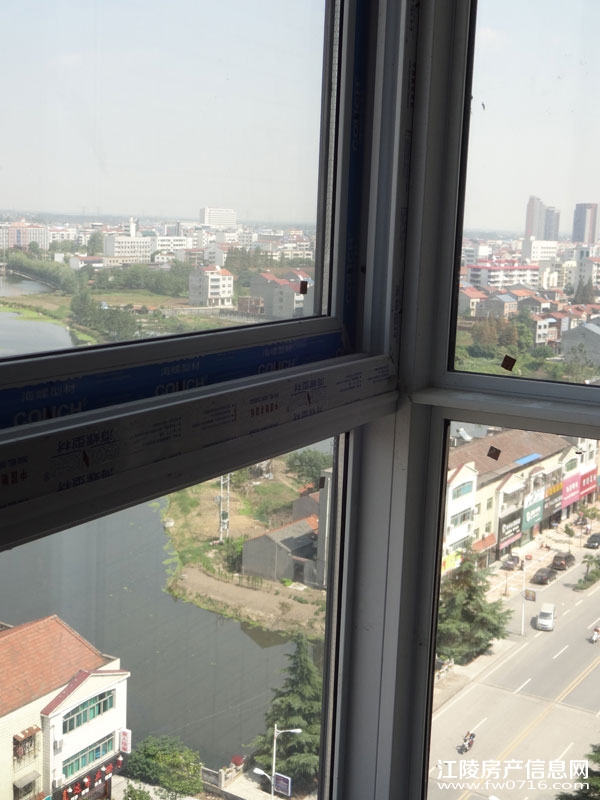 ���ݽ����غ�Ե����