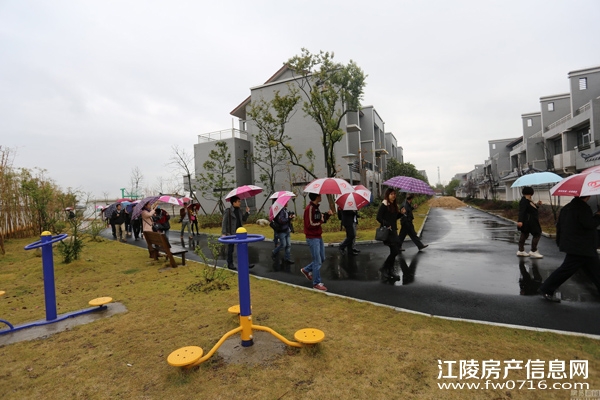 Ӫ��ҵ���Ⱥ����3600����Ԫ����18�����������72��