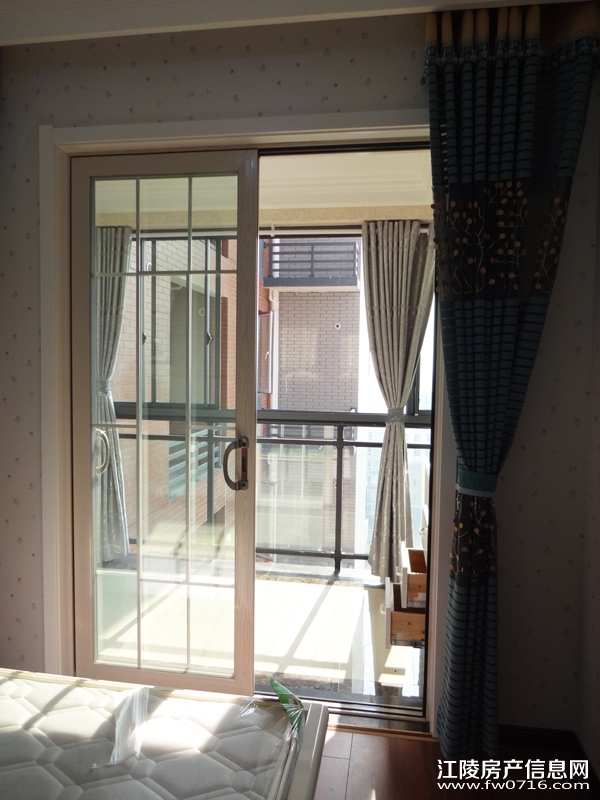 ���꿤��12�·���ס�ͻ�װ��ʩ���ֳ�(һ)