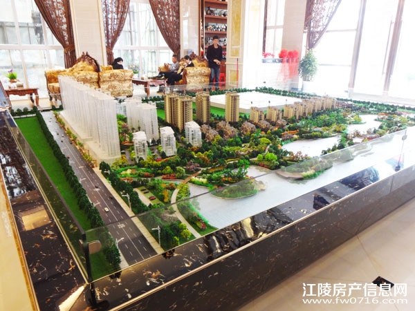 ������(��)���Ǳ���С��